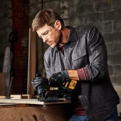 CAT DX51 18Volt/4.0Ah Li-ion Tek Akülü Profesyonel Kömürsüz Dekupaj Testere thumbnail 5