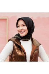 Armine 90*90 Sura Ipek Eşarp Siyah Gold (E20KA8432D03) thumbnail 1