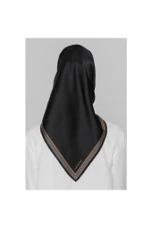 Armine 90*90 Sura Ipek Eşarp Siyah Gold (E20KA8432D03) thumbnail 5