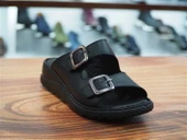 SİYAH HAKİKİ DERİ KADIN TERLİK thumbnail 2