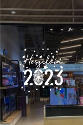 El Yazısı Ile Hoşgeldin 2023 Yazısı Ve Kar Tanesi Vitrin Cam Mağaza Süslemeleri 70X60 cm - 1