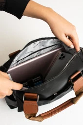 Kadın Suni Deri Ayarlanabilir Çapraz Askılı 3 Gözlü Kullanışlı Omuz Çantası SYHKH1383 thumbnail 4