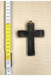 PİRİNÇ HAÇ İSA ÇARMIHA GERİLMİŞ TEMALI OBJE - 2