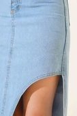 Önü Yırtmaçlı Kısa Kot Etek Açık Mavi thumbnail 4