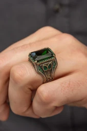 Yeşil Taşlı Faset Kesim 925 Gümüş Erkek Yüzük thumbnail 1