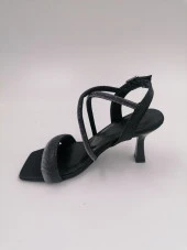 SOLMAZ KEİRA SİYAH SATEN TAŞLI TOPUKLU ABİYE AYAKKABI thumbnail 2