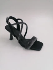 SOLMAZ KEİRA SİYAH SATEN TAŞLI TOPUKLU ABİYE AYAKKABI thumbnail 1