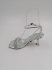 SOLMAZ BELLA GÜMÜŞ METALİK TAŞLI TOPUKLU ABİYE AYAKKABI thumbnail 2