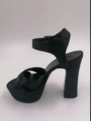 SOLMAZ PİER SİYAH SATEN TOPUKLU PLATFORM ABİYE AYAKKABI thumbnail 2