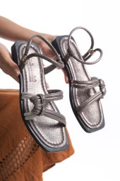 MİA026-1501 Günlük Kadın Platin Tatil Sandaleti thumbnail 1