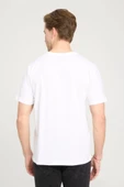 Wrangler W241575104 Ekru Erkek Regular Fit Normal Kesim Bisiklet Yaka %100 Pamuk Tşört - 5