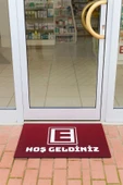 Valerine Life Eczane Logolu Kırmızı Hoş Geldiniz Welcome Kaymaz İş Yeri Kapı Önü Paspası 45x70cm thumbnail 1