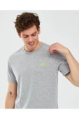 Skechers S241054-036 Graphic M Sleeve Erkek Spor Tişört thumbnail 7