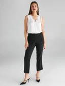 Faik Sönmez Dantel Detaylı V Yaka Kolsuz Kadın T-Shirt - Minimalist - 7