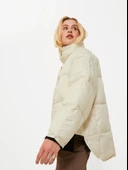 Jack&Jones JJXX Oversize Kapüşonlu Şişme Mont - Kışlık Sıcaklık ve Şıklık - 5