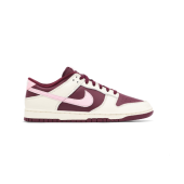 Nike Dunk Low Valentines Day Womens thumbnail 1
