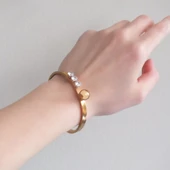 316l Çelik Rose 3 Taşlı Top Detaylı Spor Kelepçe thumbnail 3