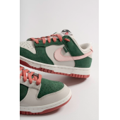 Nike Dunk Low SE All Petals United - 2