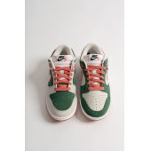 Nike Dunk Low SE All Petals United - 5