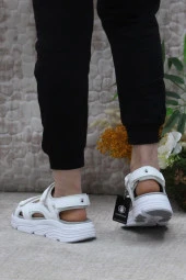 Lumberjack Gena Beyaz Rahat Esnek Orijinal Ürün Kadın Sandalet thumbnail 4