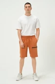 Erkek Fermuar Detaylı Şort Taba thumbnail 2