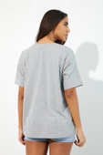 Kadın Baskılı Oversize T-shirt Gri Melanj thumbnail 10
