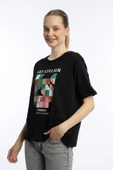 Kadın Art Atelier Baskılı Regular Fit Tişört Siyah thumbnail 1