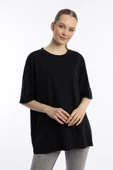 Kadın Oversize Bisiklet Yaka Tişört Siyah thumbnail 1