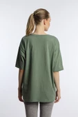 Kadın Oversize Bisiklet Yaka Tişört Yeşil thumbnail 5