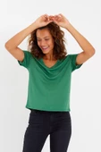 Kadın Tencel Kumaş V Yaka Parçalı T-shirt  Yeşil - 3