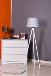 Minimal Simple Beyaz Koni Ahşap Lambader - 2