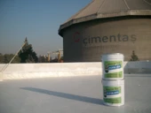 İzo White Glass Beyaz Mucize İlaç Solvent Bazlı Dış Cephe Yalıtım Örtüsü 2.5 Kg thumbnail 3