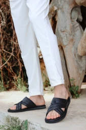 Hakiki Deri Kalın Çapraz Bantlı Ortopedik Tasarım Günlük Kullanıma Uygun Erkek Terlik thumbnail 1