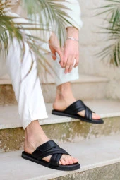 Hakiki Deri Kalın Çapraz Bantlı Ortopedik Tasarım Günlük Kullanıma Uygun Erkek Terlik thumbnail 2