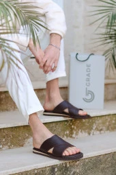 Hakiki Deri Kalın Çapraz Bantlı Ortopedik Tasarım Erkek Terlik thumbnail 2