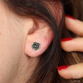 925 Ayar Gümüş Minik Gül Küpe thumbnail 1