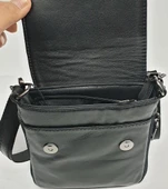 Küçük Boy Kapaklı Deri El Çantası thumbnail 4