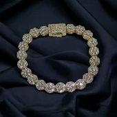 Gold Altın Görünümlü Taşlı İnce İşçilik Çelik Kadın Bilekliği 18cm - 1