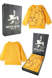 Galatasaray Orijinal Aslan Baskılı Sarı Sweat Metin Oktay Baskılı Hediyelik Ahşap Kutulu - 1