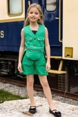 Kız Çocuk Düğme ve Cep Detaylı Kolsuz Yelek Penye Bluz Yeşil Şortlu Takım thumbnail 1