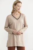 Yaka Detaylı Uzun Kol Tişört - Bej thumbnail 2
