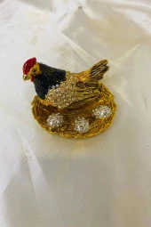 Feng Shui Ejderha Yılı Koruyucu Bereket Zenginlik Sembolü Altın Yumurtlayan Tavuk Swaroski Taşlı thumbnail 1