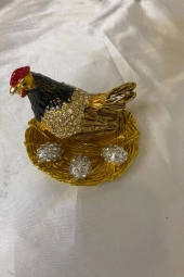 Feng Shui Ejderha Yılı Koruyucu Bereket Zenginlik Sembolü Altın Yumurtlayan Tavuk Swaroski Taşlı thumbnail 5