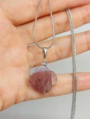 Çilek Kuvars Taşı Kolye Ucu Yonca Temalı Zincirli (49818) thumbnail 1