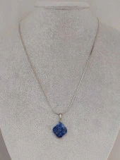 Lapis Taşı Kolye Ucu Yonca Temalı Zincirli (49830) thumbnail 2