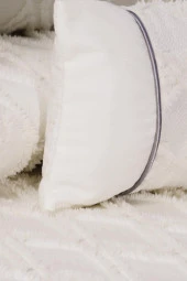 Harley Dolgulu Şönil Çift Kişilik Yatak Örtüsü Krem thumbnail 2