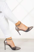 Erkan Saçmacı Liana Platin Fileli Sivri Burun Klasik İnce Topuklu Ayakkabı thumbnail 1