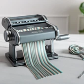 Marcato Atlas 150 Pastel Gri İtalyan Erişte Makarna Makinesi thumbnail 2