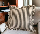 Keten Koyu Mavi Çizgili Bohem Fırfırlı Keten Kırlent Kılıfı thumbnail 3