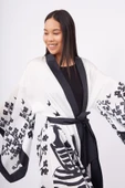 Peraluna BEACH GIRLS LONG KIMONO Baskılı Saten Kadın Uzun Kimono - Siyah/Beyaz - 2